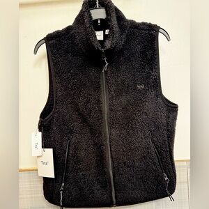NWT Tna Tyler Teddybear Fleece Vest